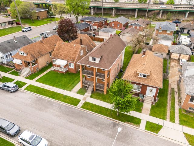 5040 Walsh Avenue, East Chicago, IN 46312