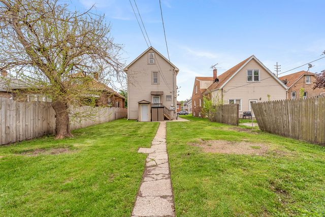 5040 Walsh Avenue, East Chicago, IN 46312