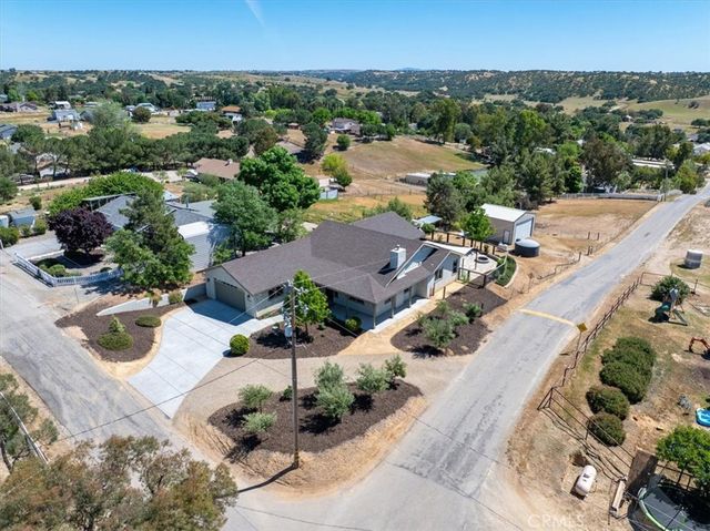 5880 Silverado Place, Paso Robles, CA 93446