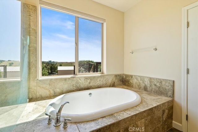 5880 Silverado Place, Paso Robles, CA 93446