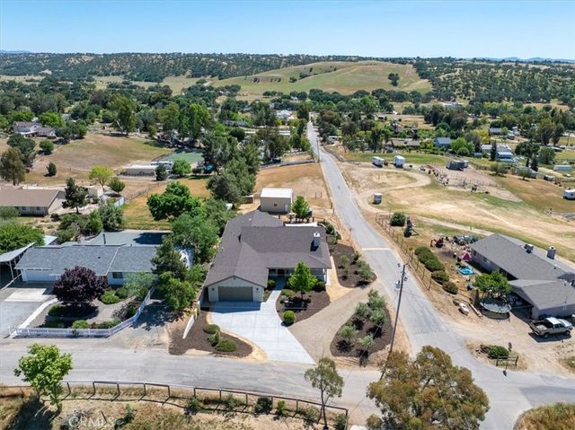 5880 Silverado Place, Paso Robles, CA 93446