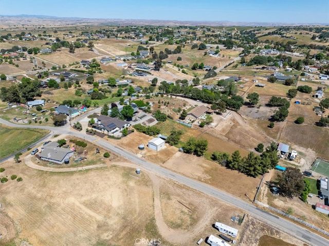 5880 Silverado Place, Paso Robles, CA 93446