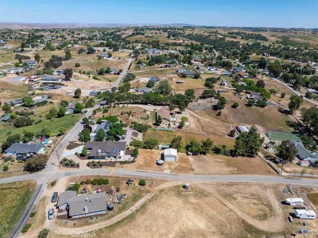 5880 Silverado Place, Paso Robles, CA 93446