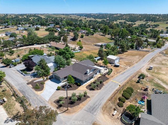 5880 Silverado Place, Paso Robles, CA 93446