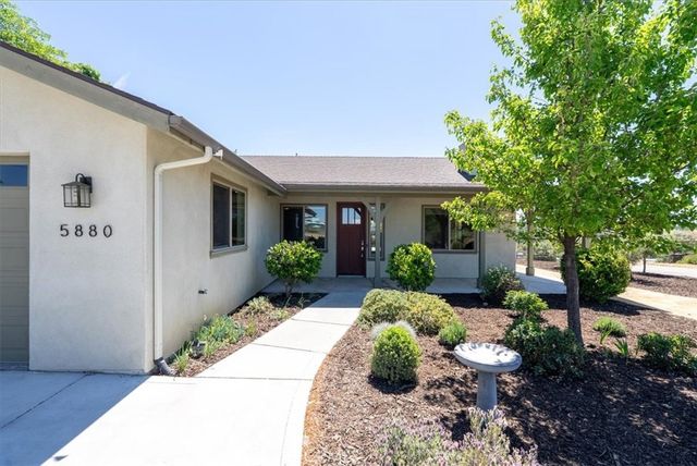 5880 Silverado Place, Paso Robles, CA 93446