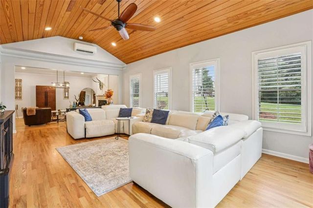 6150 Ivey Springs Chase, Cumming, GA 30040