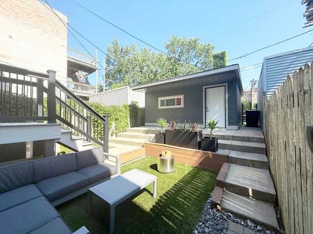2514 W Washington Boulevard, Chicago, IL 60612