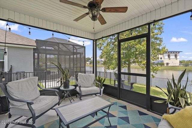 98 GLASGOW Drive, St. Johns, FL 32259