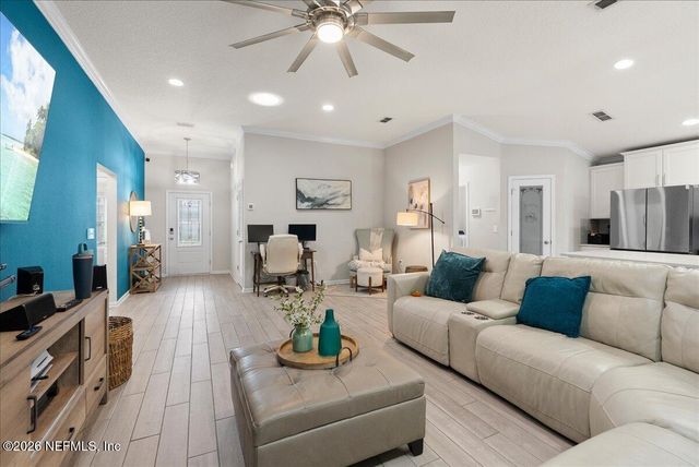 98 GLASGOW Drive, St. Johns, FL 32259