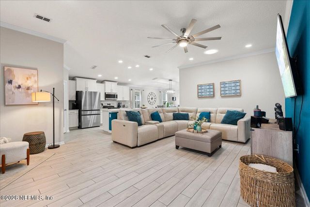 98 GLASGOW Drive, St. Johns, FL 32259