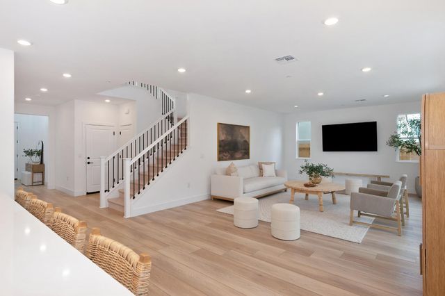 216 Vectra Ct, Roseville, CA 95747