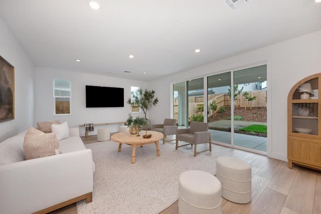 216 Vectra Ct, Roseville, CA 95747