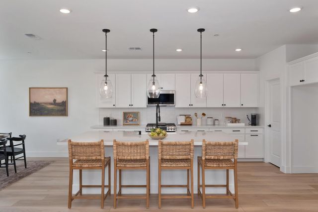 216 Vectra Ct, Roseville, CA 95747