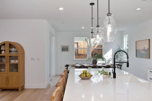 216 Vectra Ct, Roseville, CA 95747