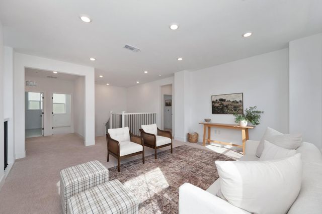 216 Vectra Ct, Roseville, CA 95747