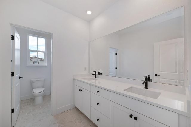 216 Vectra Ct, Roseville, CA 95747