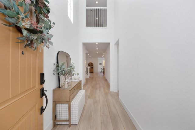 216 Vectra Ct, Roseville, CA 95747