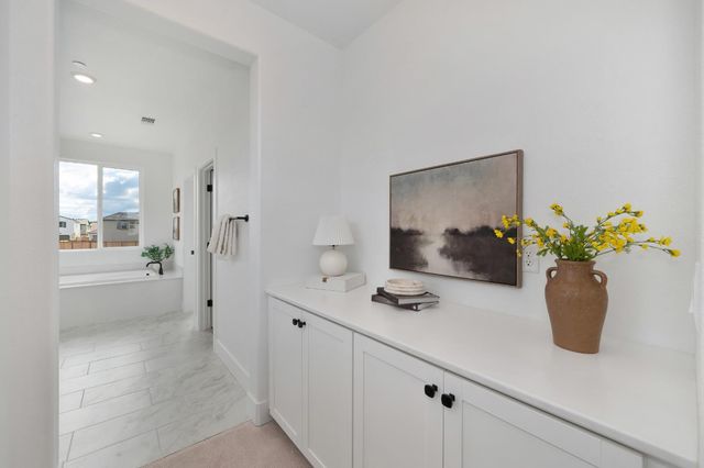 216 Vectra Ct, Roseville, CA 95747