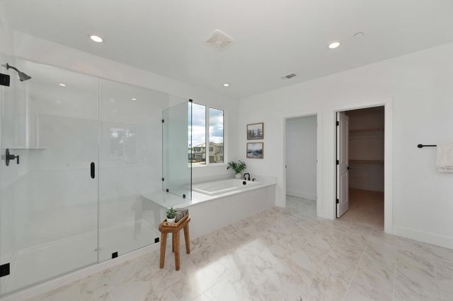 216 Vectra Ct, Roseville, CA 95747