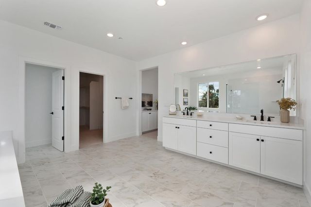 216 Vectra Ct, Roseville, CA 95747