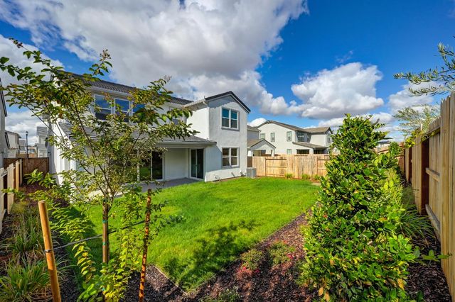 216 Vectra Ct, Roseville, CA 95747