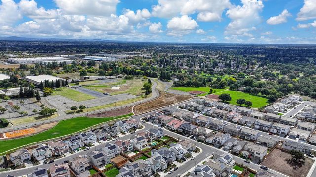 216 Vectra Ct, Roseville, CA 95747
