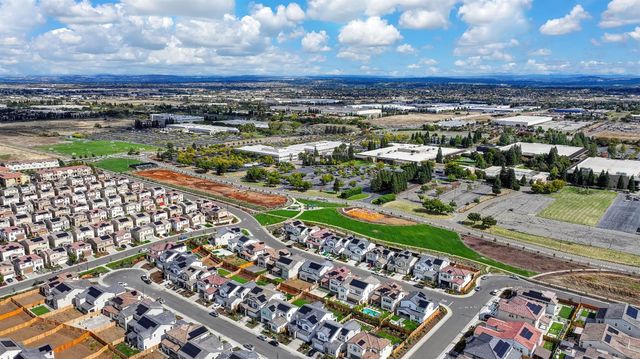 216 Vectra Ct, Roseville, CA 95747