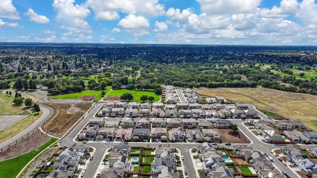 216 Vectra Ct, Roseville, CA 95747