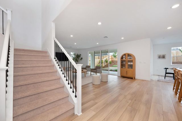 216 Vectra Ct, Roseville, CA 95747