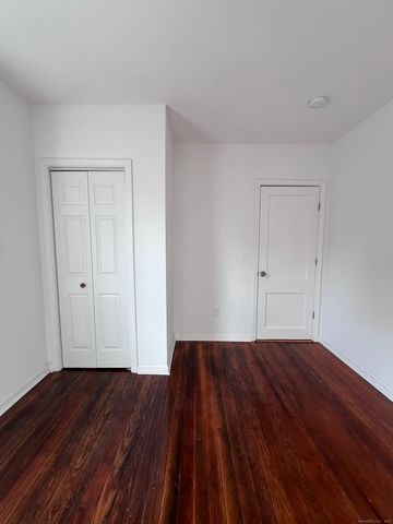 36 Vermont Street 3 Floor, Waterbury, CT 06704