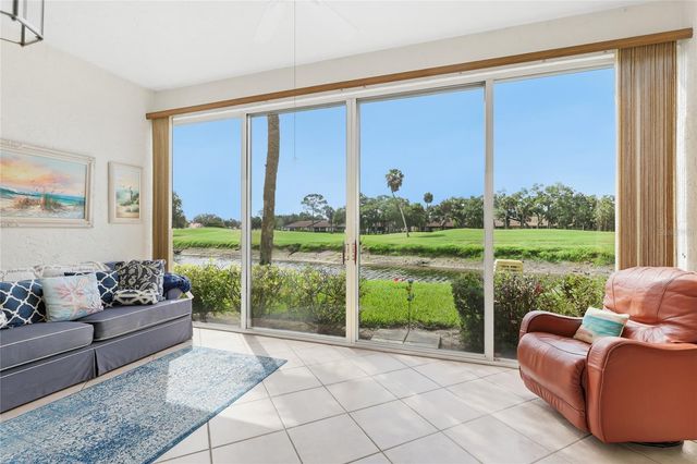 5590 GOLF POINTE DRIVE 5590, Sarasota, FL 34243
