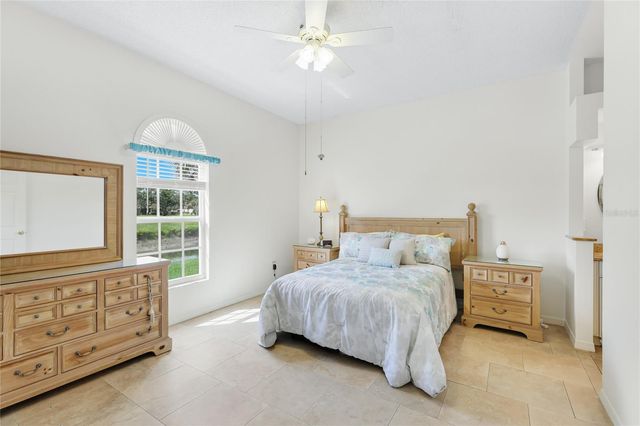 5590 GOLF POINTE DRIVE 5590, Sarasota, FL 34243