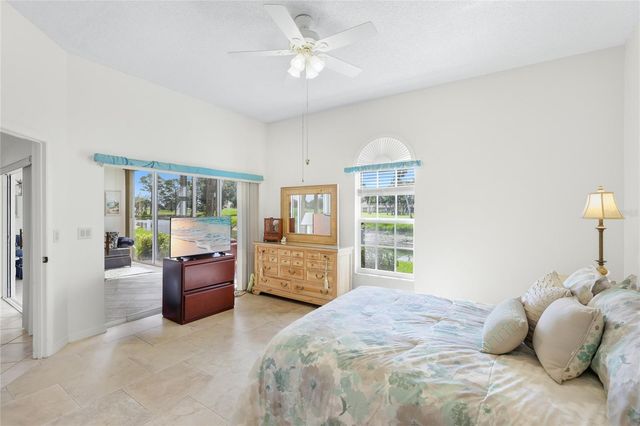 5590 GOLF POINTE DRIVE 5590, Sarasota, FL 34243