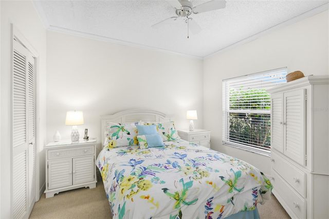 5590 GOLF POINTE DRIVE 5590, Sarasota, FL 34243