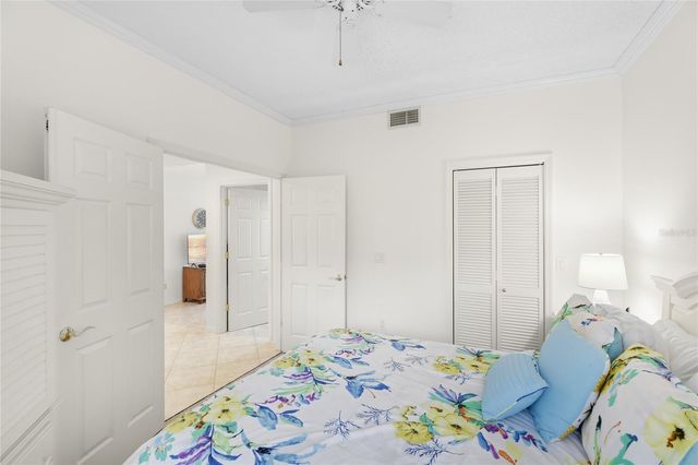 5590 GOLF POINTE DRIVE 5590, Sarasota, FL 34243