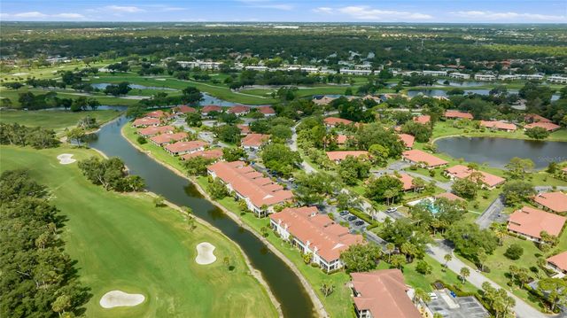 5590 GOLF POINTE DRIVE 5590, Sarasota, FL 34243