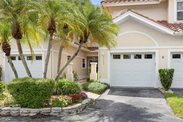 5590 GOLF POINTE DRIVE 5590, Sarasota, FL 34243