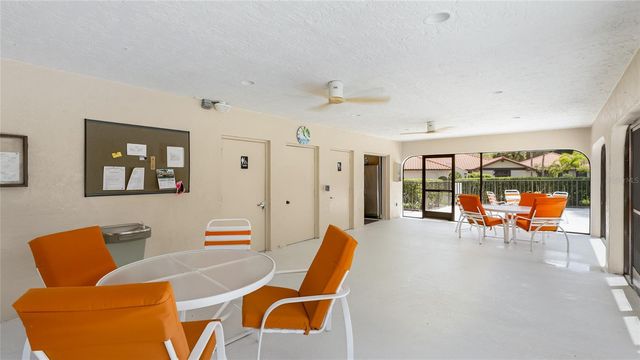 5590 GOLF POINTE DRIVE 5590, Sarasota, FL 34243