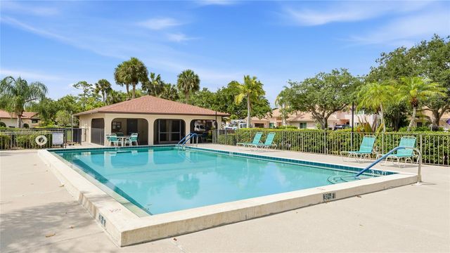 5590 GOLF POINTE DRIVE 5590, Sarasota, FL 34243