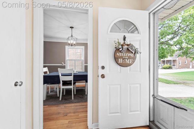15737 Oceana Avenue, Allen Park, MI 48101