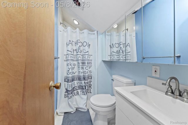 15737 Oceana Avenue, Allen Park, MI 48101