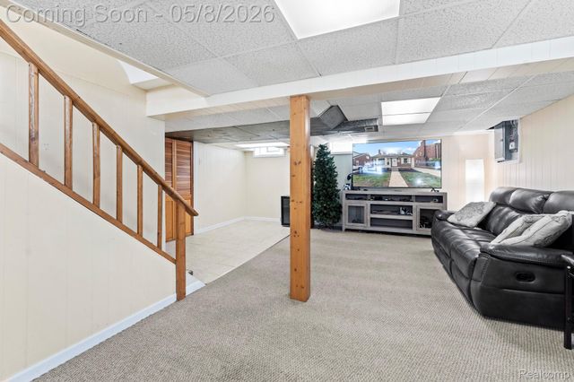 15737 Oceana Avenue, Allen Park, MI 48101