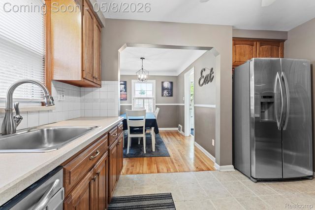15737 Oceana Avenue, Allen Park, MI 48101