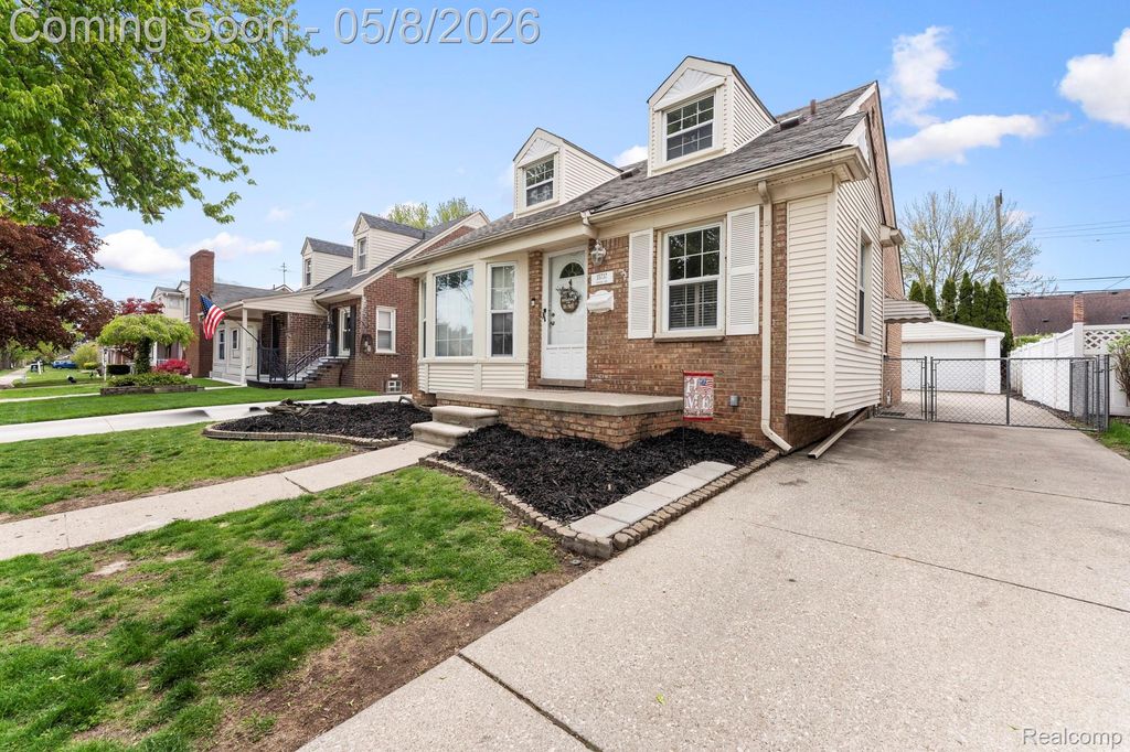 15737 Oceana Avenue, Allen Park, MI 48101