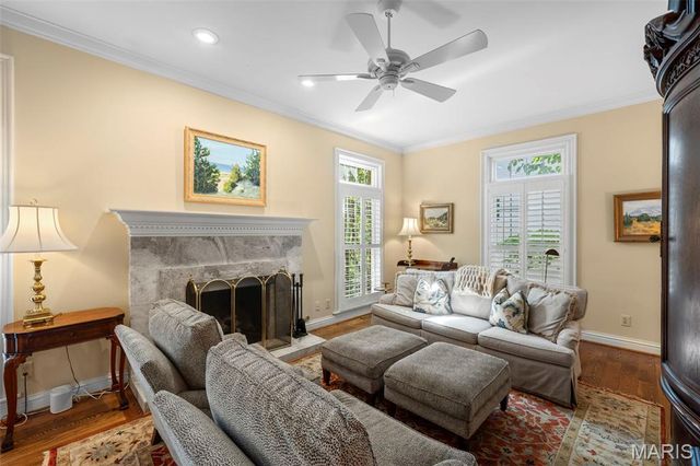 166 N Central Avenue, Clayton, MO 63105