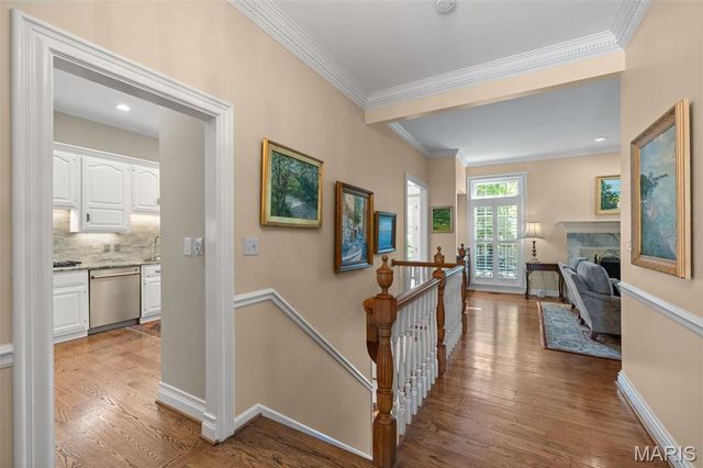 166 N Central Avenue, Clayton, MO 63105