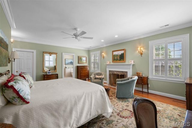 166 N Central Avenue, Clayton, MO 63105