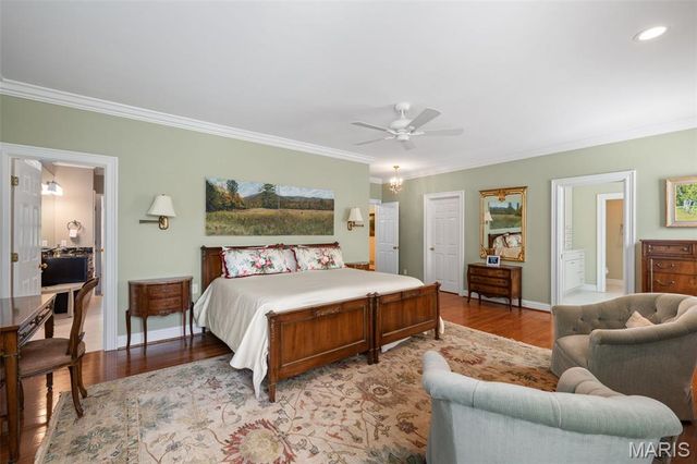 166 N Central Avenue, Clayton, MO 63105
