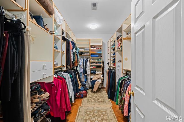 166 N Central Avenue, Clayton, MO 63105