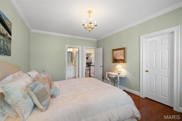 166 N Central Avenue, Clayton, MO 63105